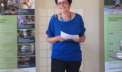 Berta Heyl (BWK) bei der Begrüßung der Gäste