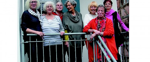 BewohnerInnen des Beginenhofs Tübingen, der ebenfalls besucht wird