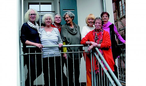BewohnerInnen des Beginenhofs Tübingen, der ebenfalls besucht wird