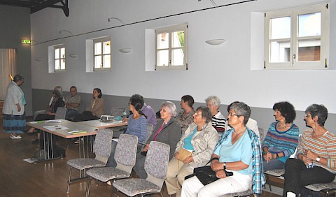 hauptsächlich weiblich Zuhörer kamen nach Rheinzabern