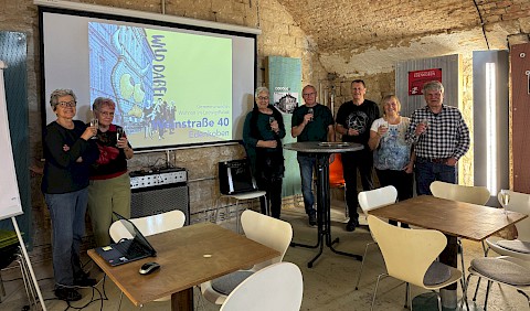 Von links: Berta Heyl, Johanna Kachler, Jutta Grünenwald, Werner Götz, Jürgen Roth, Susanne Brazil und Jürgen Wolff
