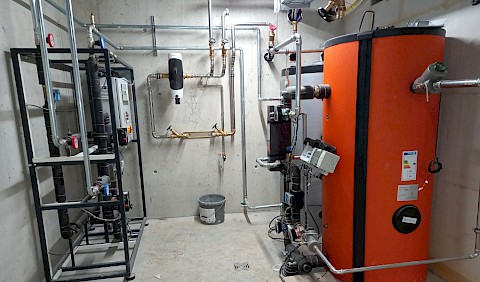 Die Installation der Haustechnik macht ebenfalls Fortschritte.